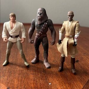 STAR WARS FIGURINES 1995 Luke Skywalker 1995 Chewbacca  
Clone Wars Mace Windu
